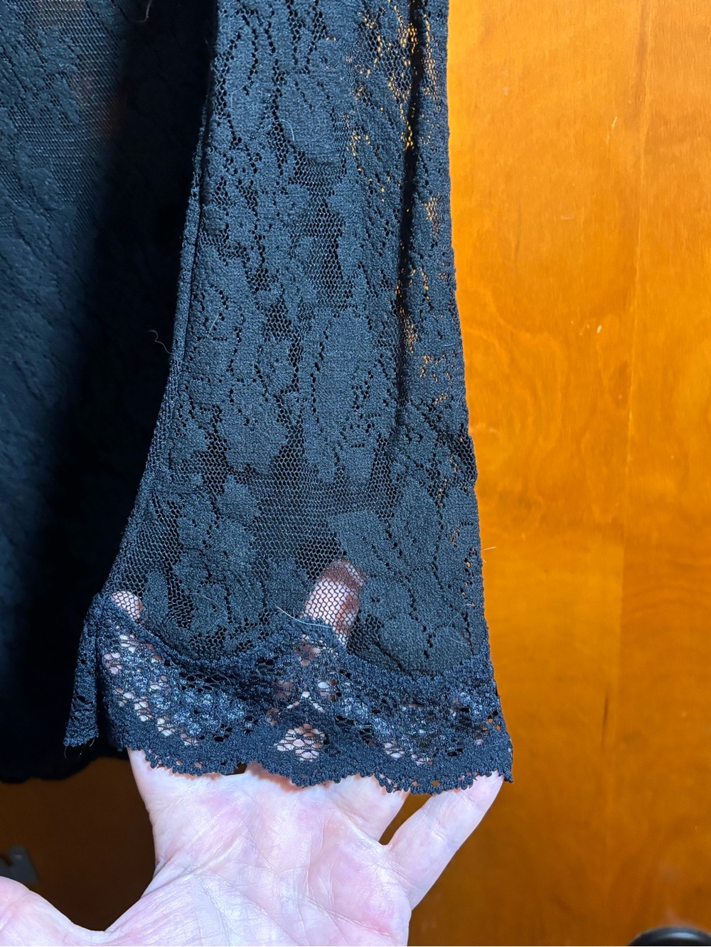 Victoria's Secret Black Lace Long-Sleeve Layering Piece, size medium - Picture 2 of 8